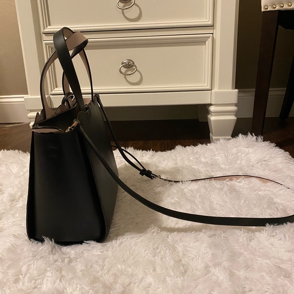 Kate Spade ♠️ Satchel Black with Zip Top - Picture 4 of 7